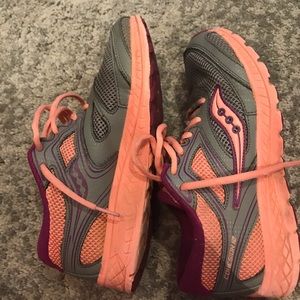 Saucony tennis shoes big girl